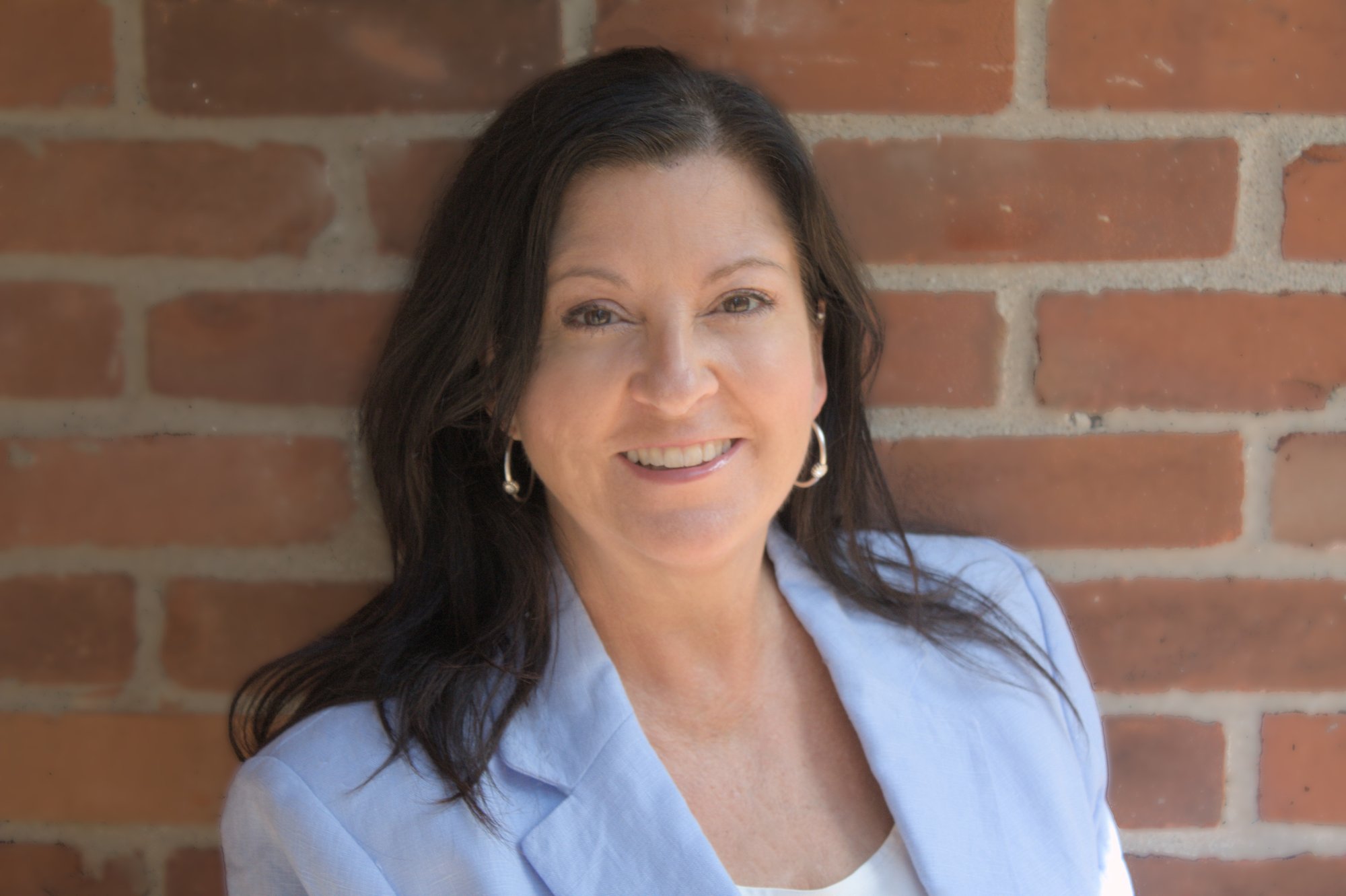 Headshot_300dpi Allyson Lee